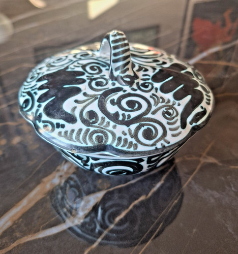 Splendida scatola ceramica - di,