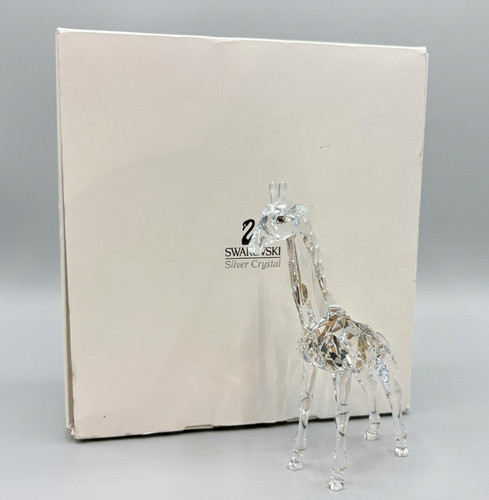 Bellissima statuina giraffa