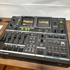 Roland VR-5 Mixer AV