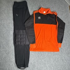 Maglia e pantaloni calcio