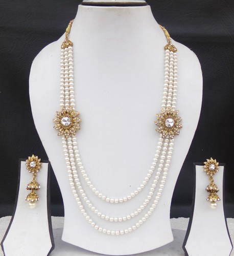 Set lunghi orecchini - , collana