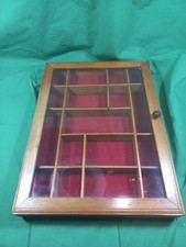 Vetrina vintage da parete con scomparti