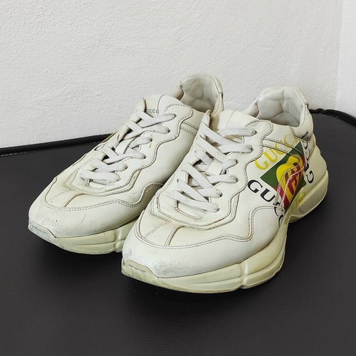 Gucci rhyton logo sneakers - gucci,