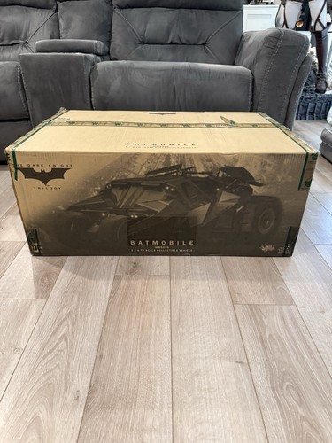 Hot toys batman begins - hot,