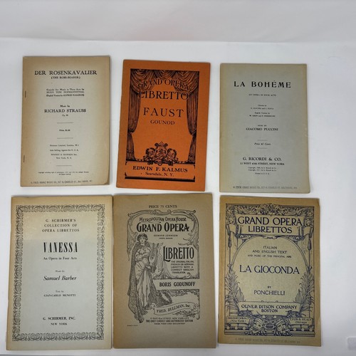 Lot antique opera - opera, house