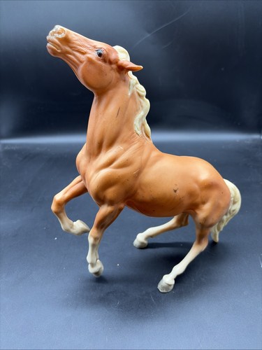 Vtg breyer mustang semi - vtg,