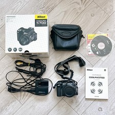 Nikon Coolpix 5700 5 megapixel fotocamera digitale 8x zoom scheda CF scatola caricatore rara