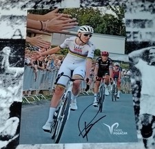 AUTOGRAFO TADEJ POGACAR MAXI