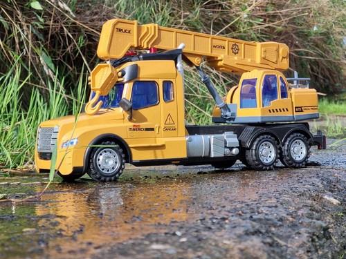Camion gru costruzione - gru,