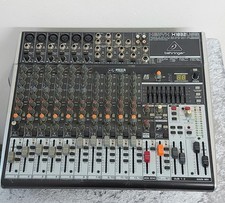 Behringer XENYX X1832USB -