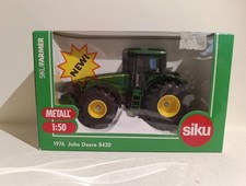Siku Farmer 1976, trattore