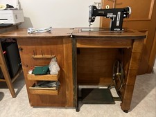 Macchina da cucire necchi blu