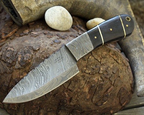 Coltello con fodero full tang - con,
