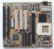 Scheda madre Socket 370 -