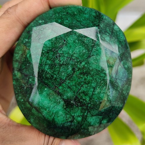 Pietra preziosa sfusa verde