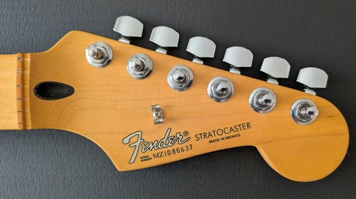 Fender standard stratocaster - fender,