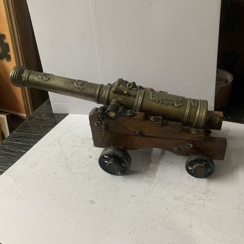 Vintage cannon brass - vintage, wood