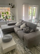 Divano con chaise long e poltrona elettrica