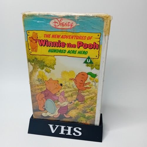 Winnie the pooh hundred - winnie,
