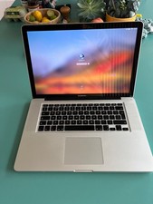 Apple MacBook Pro 15" Laptop - Metà 2010 - Intel Core i5 8GB Ram - Nuovo SSD da 500GB