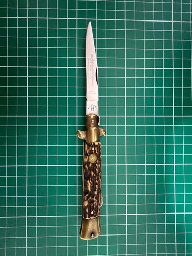 Kissing crane coltello - kissing,