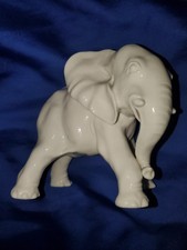 Elefante in porcellana