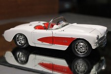 BBURAGO CHEVROLET CORVETTE 1957 1/24 MADE IN ITALY VINTAGE