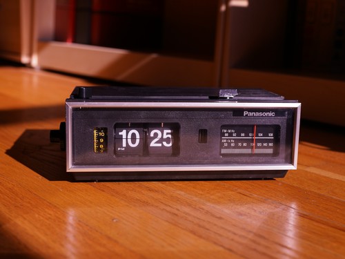 Panasonic flip clock vintage - panasonic,