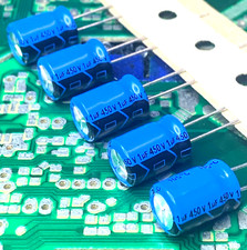 5x Vishay 1uF 450V 105° Condensatori Elettrolitici Ø8x11,5mm ±20% ( 5 pezzi )