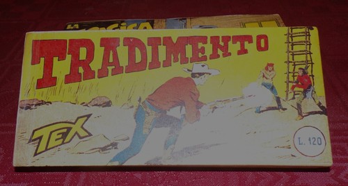 Tex raccoltina rossa 32 - rossa, n.32