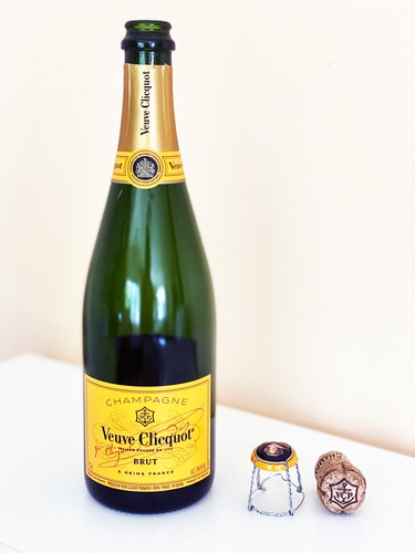 Veuve clicquot brut champagne - clicquot,