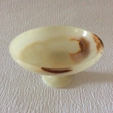 Ciotola con piedistallo in