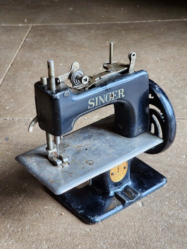 Singer mini machine coudre - singer, ā