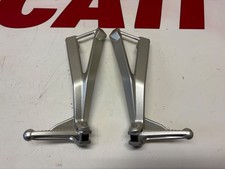 Ducati pilone posteriore passo passeggero 848 1098 1198 incl bulloni 82411251A 82411241A