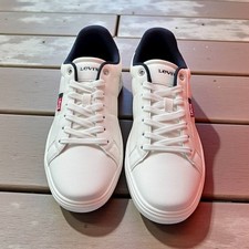 Sneakers uomo Levi’s bianche e blu navy