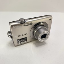 Nikon Coolpix S3000 - 12.0MP