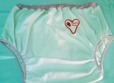 Pannolino salopette con ricamo