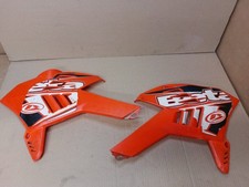 carénage réservoir droit et