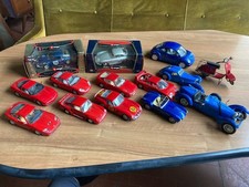 Lotto modelli Bburago scala 1:24 1:18, 14 pezzi (13 + modellino vespa)