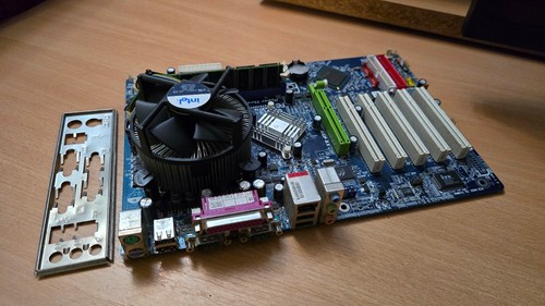 Gigabyte 8i848p775 cpu - +,