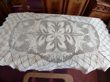 Tovaglia lavorata a mano 81"