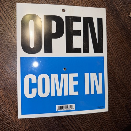 Open closed signs - open,