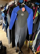 Muta intera da uomo media