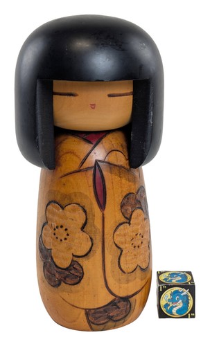 Bambola kokeshi creativa con - bambola,