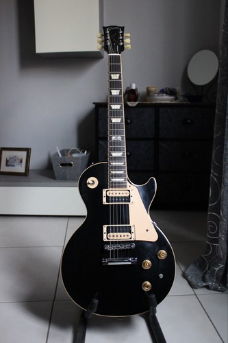 Gibson les paul - paul,