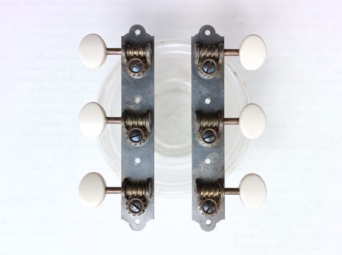 Accordatori per chitarra 3x3