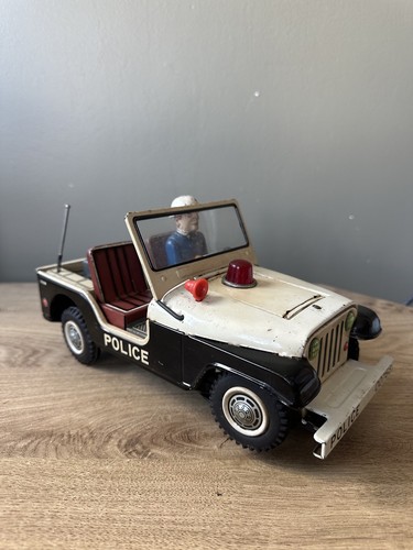 Jeep pistola polizia
