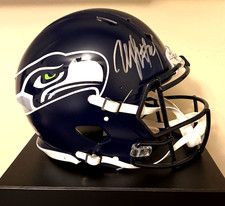 Casco Marshawn Lynch firmato