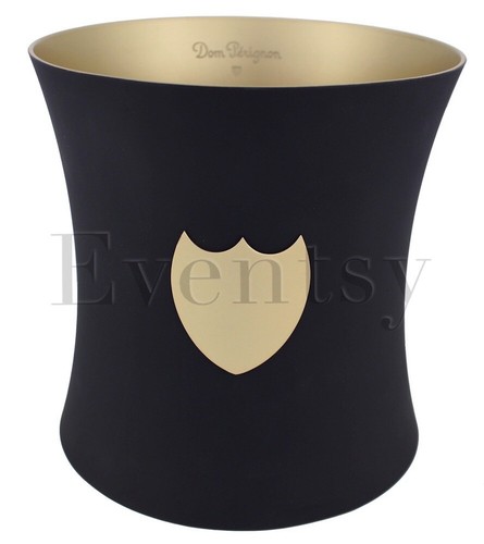 Dom perignon champagne - perignon,