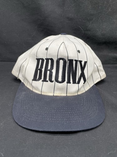 Cappello snapback gessato